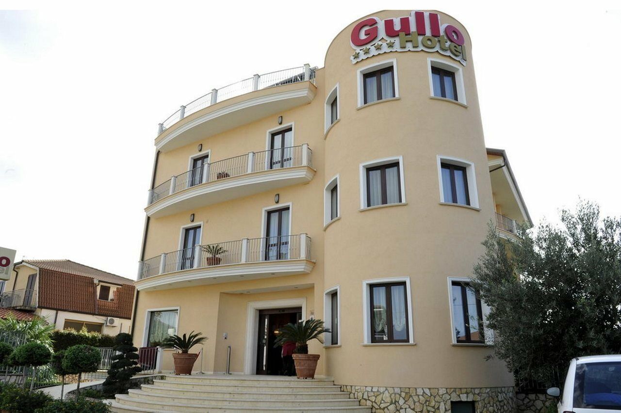 Gullo Hotel Acconia Bagian luar foto